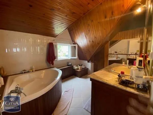 Maison à louer 5 pièces 160m² Saint-Joseph (97480)