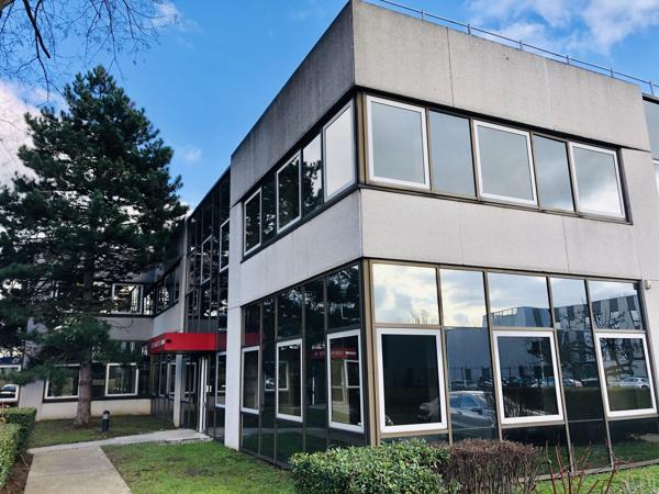 Bureaux à louer à Tremblay-en-France dans Paris Nord 2 avec accès multimodal