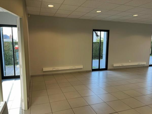 VEIGNE BUREAUX A LOUER DE 114 M² AVEC 8 PARKINGS