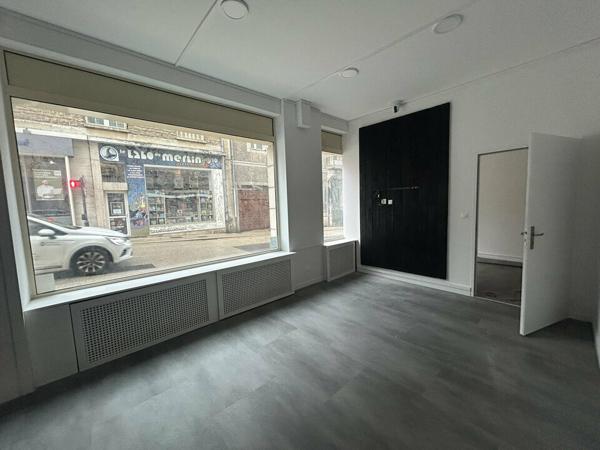 BUREAUX COMMERCIAUX À VENDRE AVEC FORTE VISIBILITÉ – CENTRE-VILLE DE POITIERS - 105m²