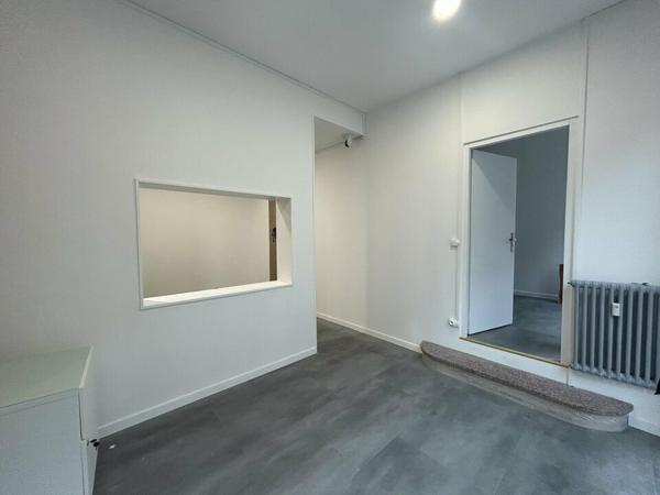 BUREAUX COMMERCIAUX À VENDRE AVEC FORTE VISIBILITÉ – CENTRE-VILLE DE POITIERS - 105m²
