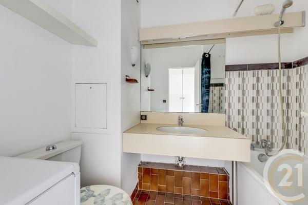 Appartement F1 à vendre  1 pièce - 29,98 m2 PARIS - 75017