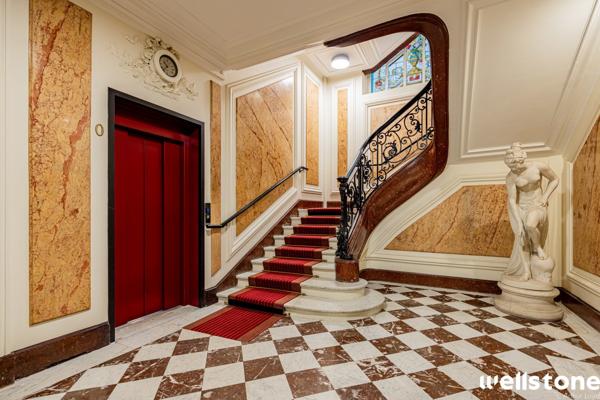 Bureaux à louer à PARIS 75008