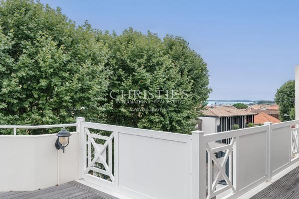 ANDERNOS, vue Bassin, bel appartement au dernier étage