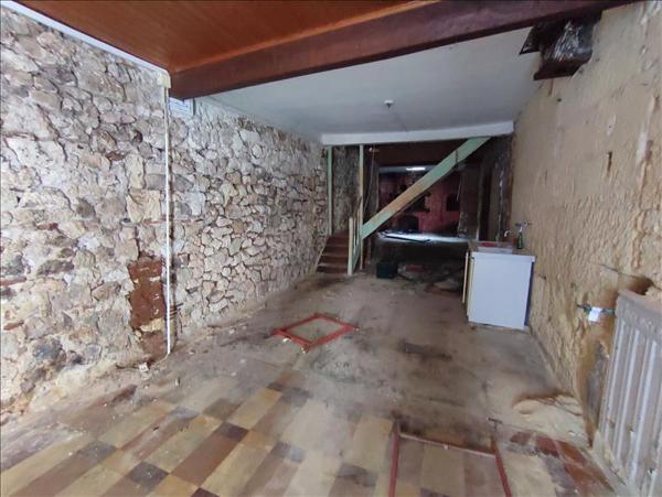 Maison à vendre 34 200 € Sainte-Foy-la-Grande 4 p 106 m² DPE