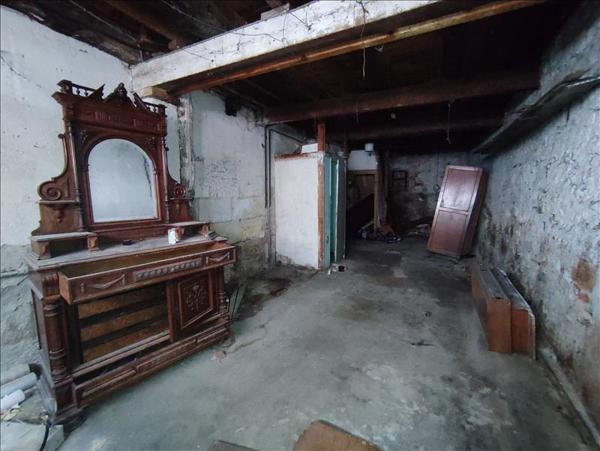 Maison à vendre 34 200 € Sainte-Foy-la-Grande 4 p 106 m² DPE