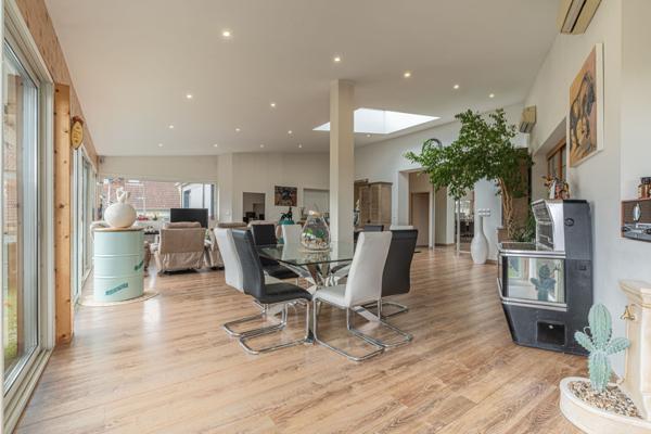 Appartement 6 pièces - 298 m²