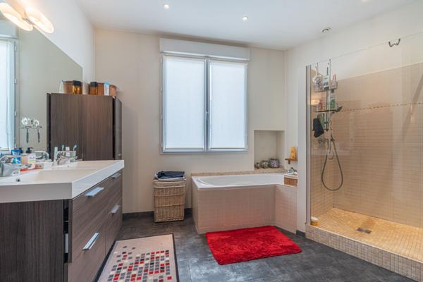 Appartement 6 pièces - 298 m²