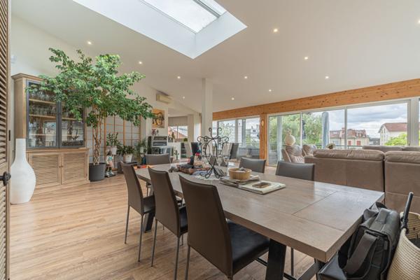 Appartement 6 pièces - 298 m²