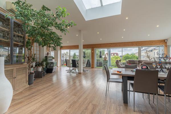 Appartement 6 pièces - 298 m²