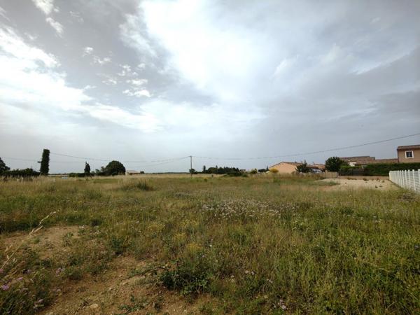 PUIMOISSON - TERRAIN CONSTRUCTIBLE - 1012 M² - VIABILISÉ - PISCINABLE - 83 000