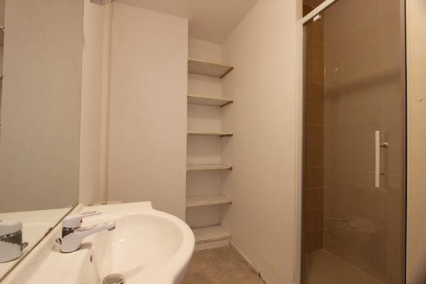 UN COSY APPARTEMENT TYPE 2 & SON JARDIN PRIVATIF, AU BRADEN. - A QUIMPER Quimper SUD