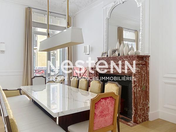 Exclusivité - Paris 8ème - Parc Monceau - Immeuble de grand standing - Appartement 5 pièces d'environ 250 m2 - Cave - Parking en sus