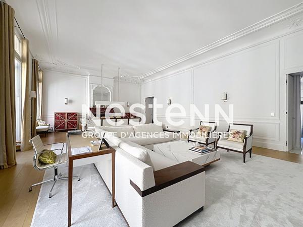 Exclusivité - Paris 8ème - Parc Monceau - Immeuble de grand standing - Appartement 5 pièces d'environ 250 m2 - Cave - Parking en sus