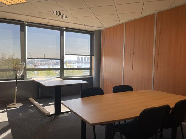 À LOUER - LE HAVRE CENTRE - 643 m² - PARKINGS PRIVATIFS