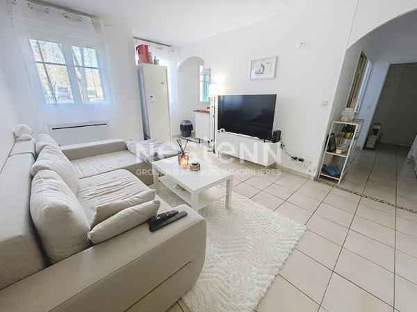 A vendre appartement de 2 pièces de 43 m² en rez-de-jardin - quartier centre-ville de Plaisir