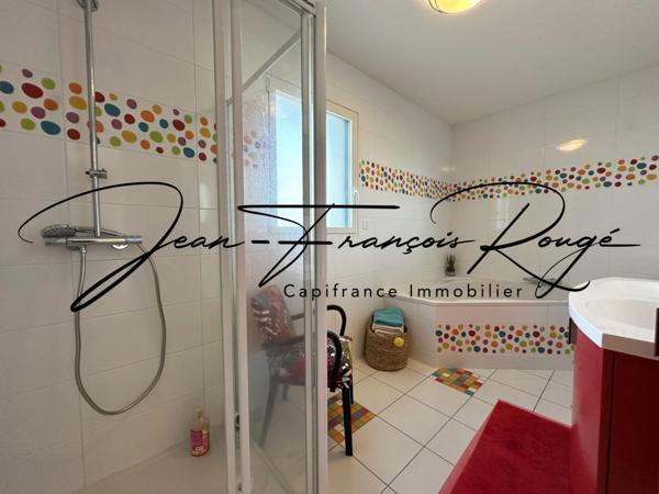 Superbe maison contemporaine à 4,5 kilomètres du centre-ville de Saint-Lô