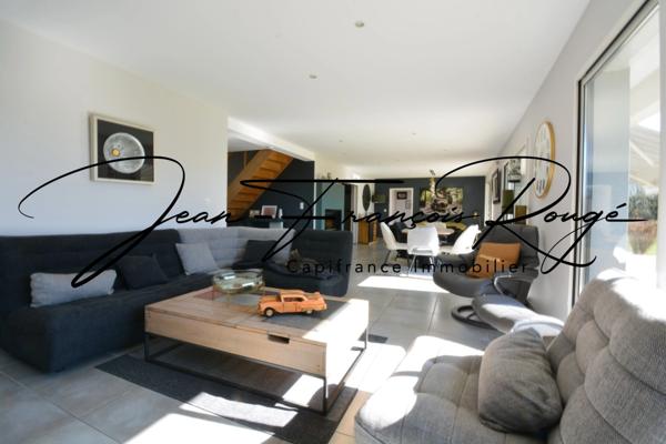 Superbe maison contemporaine à 4,5 kilomètres du centre-ville de Saint-Lô