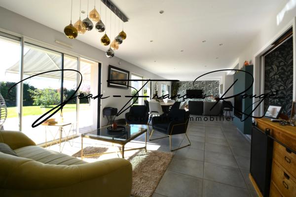 Superbe maison contemporaine à 4,5 kilomètres du centre-ville de Saint-Lô