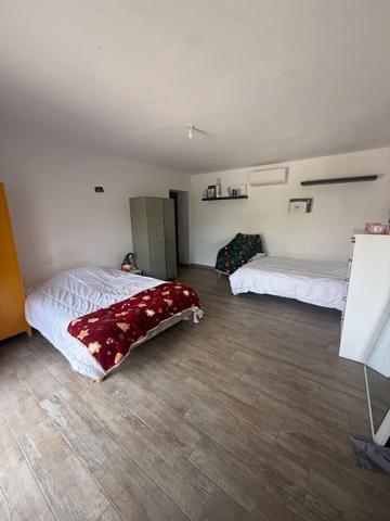 Maison T4 de 106 m² à louer sur Sénas avec terrain de 1577 m² et piscine Senas