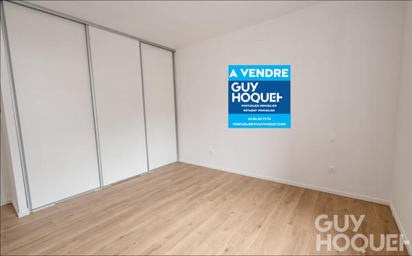 APPARTEMENT 3 CHAMBRES AVEC TERRASSE ET PARKING