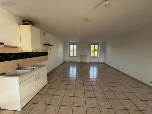 Appartement à louer à Biarne dans le Jura (39290), ref : 39033-L598