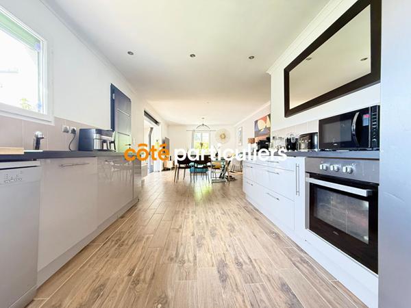 Vente Villa175 m² - 5 Pièces - CLARENSAC (30870)