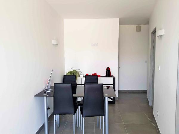 SAINT GEORGES LES BX - BUREAU A LOUER DE 12m² ET ESPACES PARTAGES