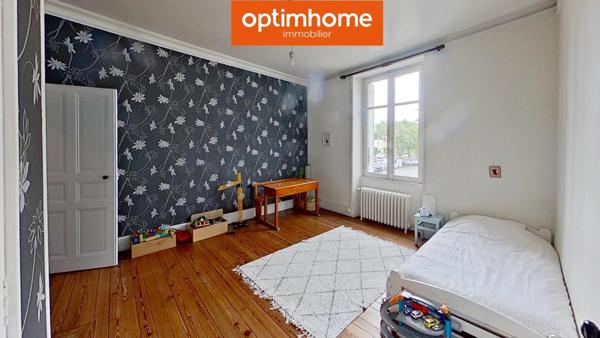 MAISON DE CENTRE VILLE 7 CHAMBRES