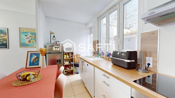 Maison de ville, 2 chambres et bureau proche François 1er