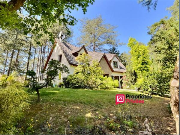 VILLA AVEC SUITE PARENTALE AU RDC  + 3 CHAMBRES - GARAGE 3 VOITURES - JARDIN AU SUD