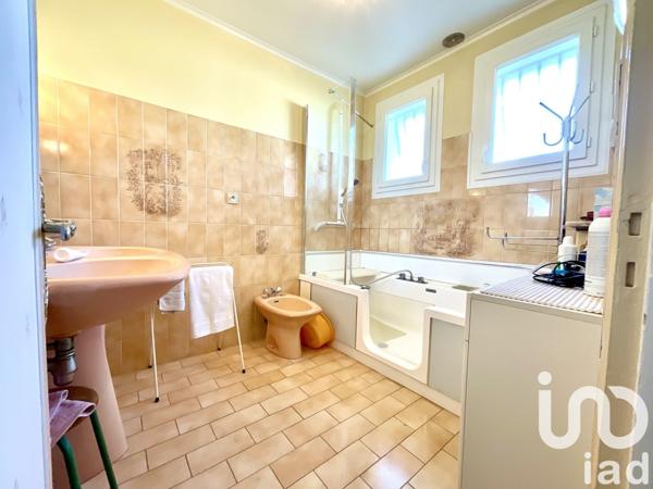 Maison traditionnelle 5 pièces de 100 m² à La Chaussée-Saint-Victor (41260)