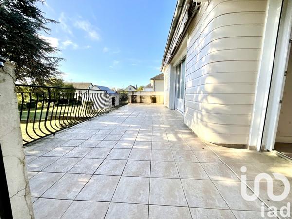 Maison traditionnelle 5 pièces de 100 m² à La Chaussée-Saint-Victor (41260)