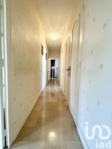 Maison traditionnelle 5 pièces de 100 m² à La Chaussée-Saint-Victor (41260)