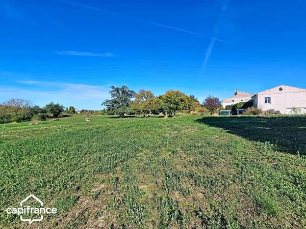 Propriété d’exception à Thouars (79): 448 m² habitables sur 1,7 ha, liberté et volumes hors norme