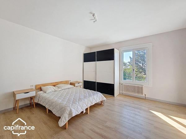 Propriété d’exception à Thouars (79): 448 m² habitables sur 1,7 ha, liberté et volumes hors norme