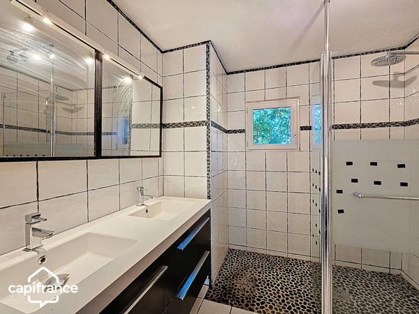 Propriété d’exception à Thouars (79): 448 m² habitables sur 1,7 ha, liberté et volumes hors norme