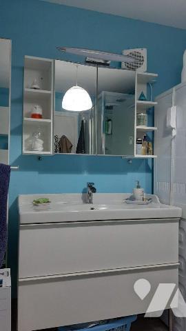 Ensemble immobilier composé de 2 maisons à vendre à Saint-Vaury (23320) en Creuse (23).
Au n°8...