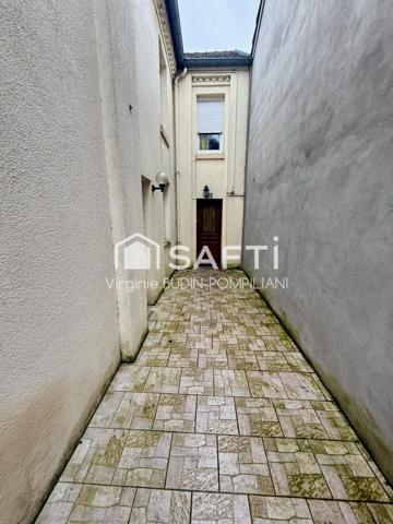 Maison à conforter 2 chambres à Mont-Saint-Martin centre secteur Hopital.