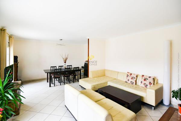 Maison familiale - 4 chambres €505 000 ** - Référence 1983