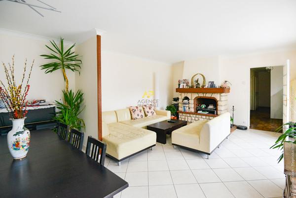 Maison familiale - 4 chambres €505 000 ** - Référence 1983