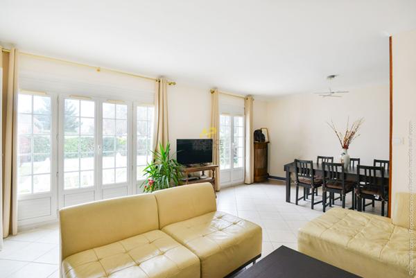 Maison familiale - 4 chambres €505 000 ** - Référence 1983