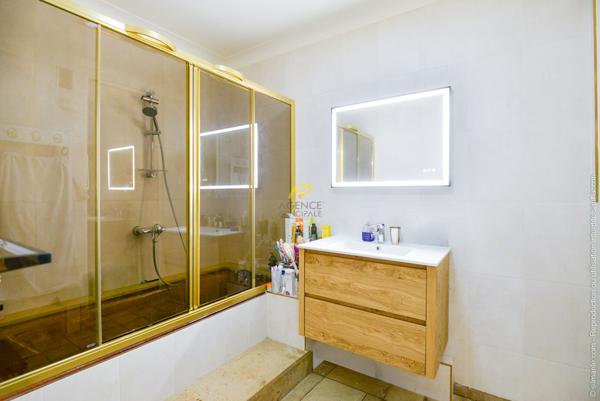 Maison familiale - 4 chambres €505 000 ** - Référence 1983