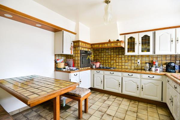 Maison familiale - 4 chambres €505 000 ** - Référence 1983