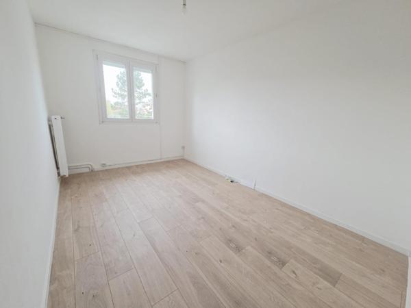 Maison à finir de rénover 4 chambres Jardin Garage