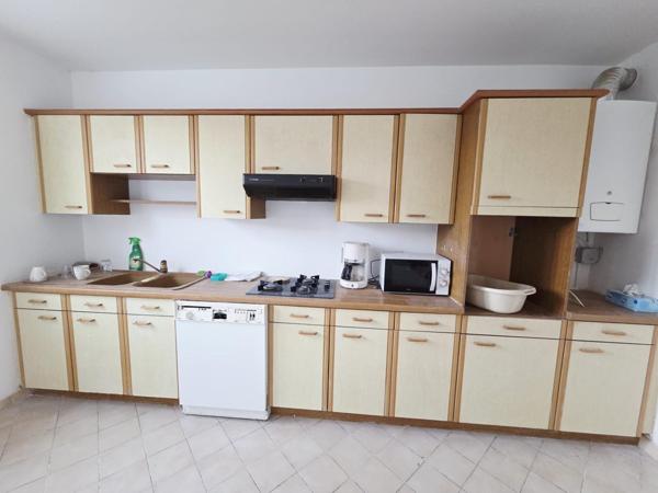 Maison à finir de rénover 4 chambres Jardin Garage