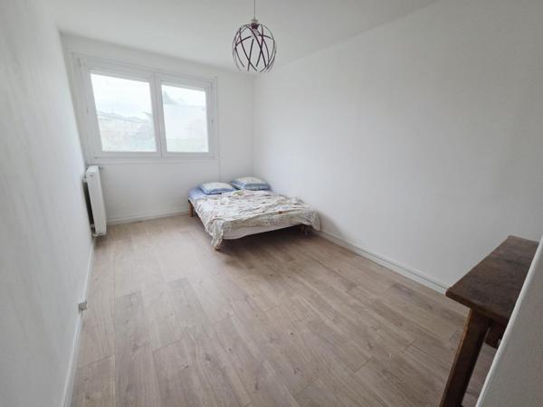 Maison à finir de rénover 4 chambres Jardin Garage