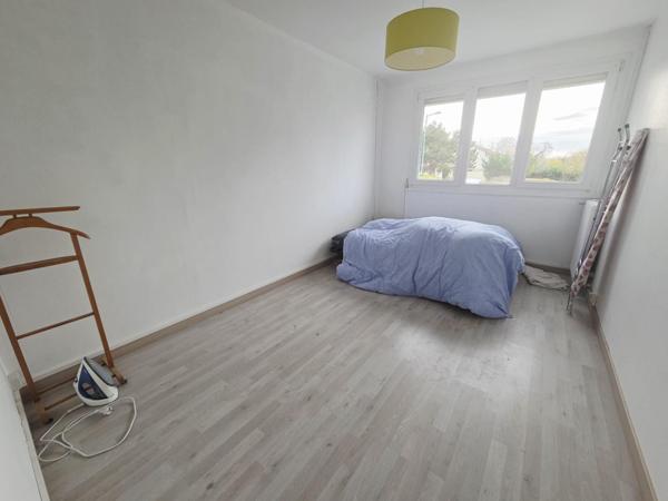 Maison à finir de rénover 4 chambres Jardin Garage