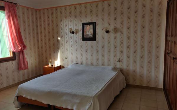 Maison à vendre    5 pièces •  Rognonas