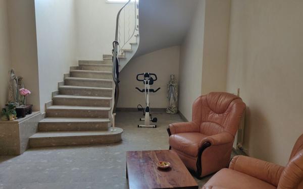 Maison à vendre    5 pièces •  Rognonas